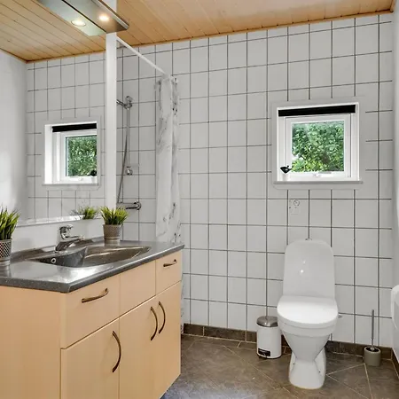 Nahuel - 300m To The Fjord By Interhome